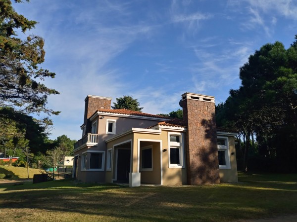 Moderna casa 4 habitaciones  Pinamar