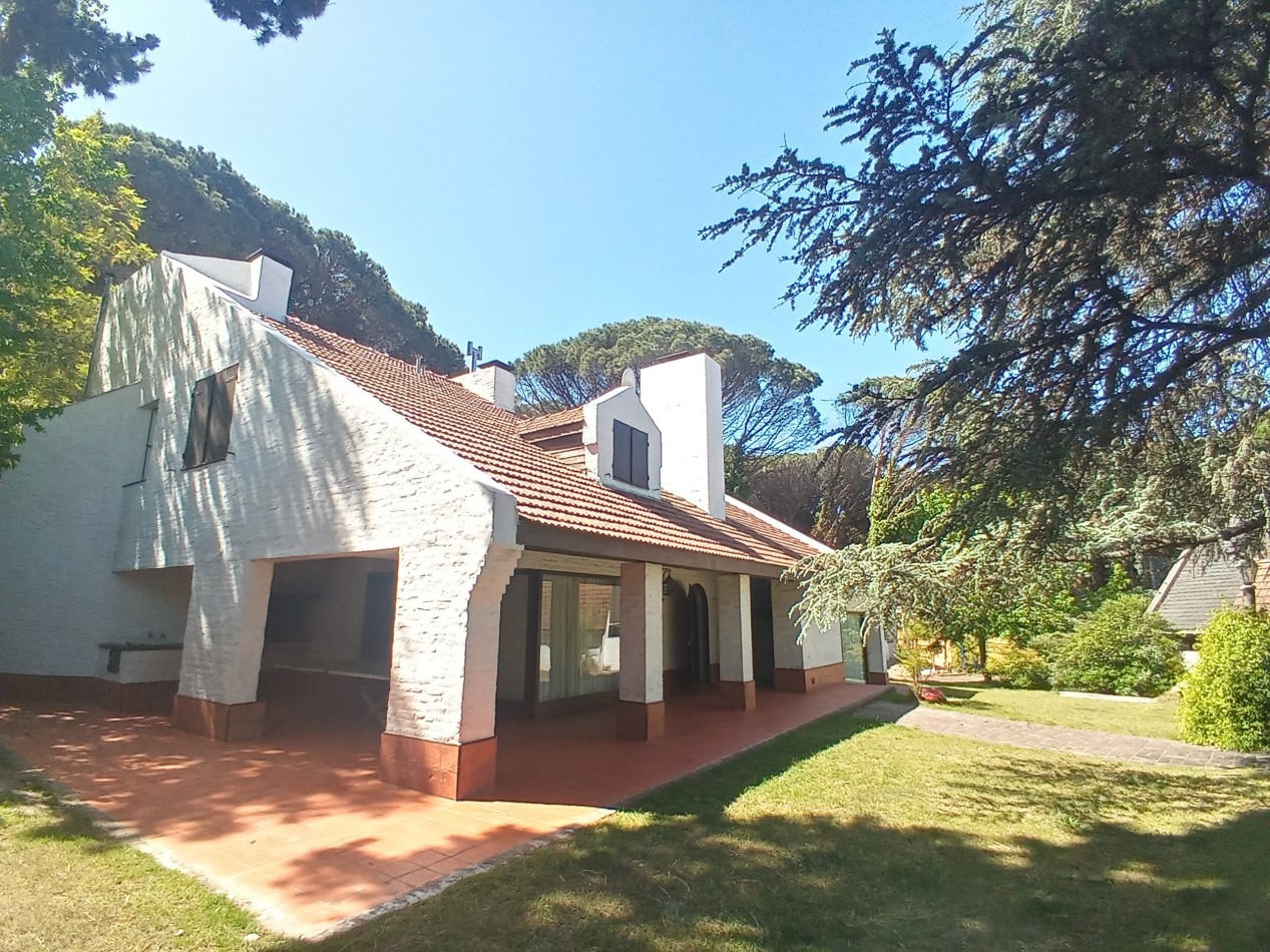 Oportunidad de compra Excelente chalet Pinamar