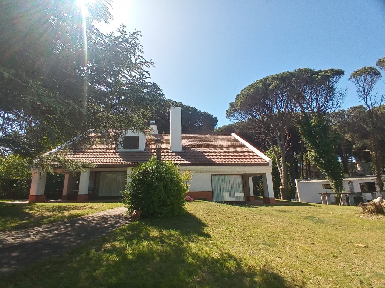 Oportunidad de compra Excelente chalet Pinamar