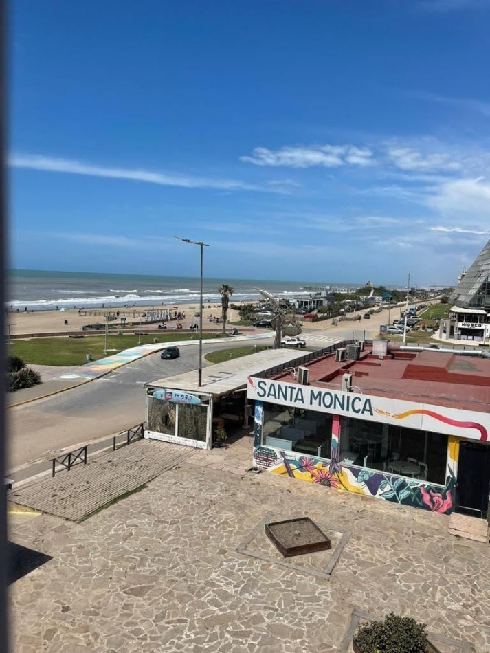 Cochera cubierta en subsuelo Frente al mar Pinamar