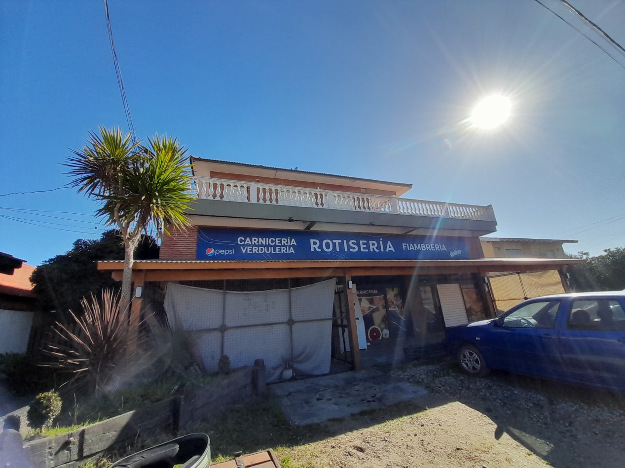 Oportunidad Multifamiliar. Viviendas y locales. Mar de Ostende 50mts del mar