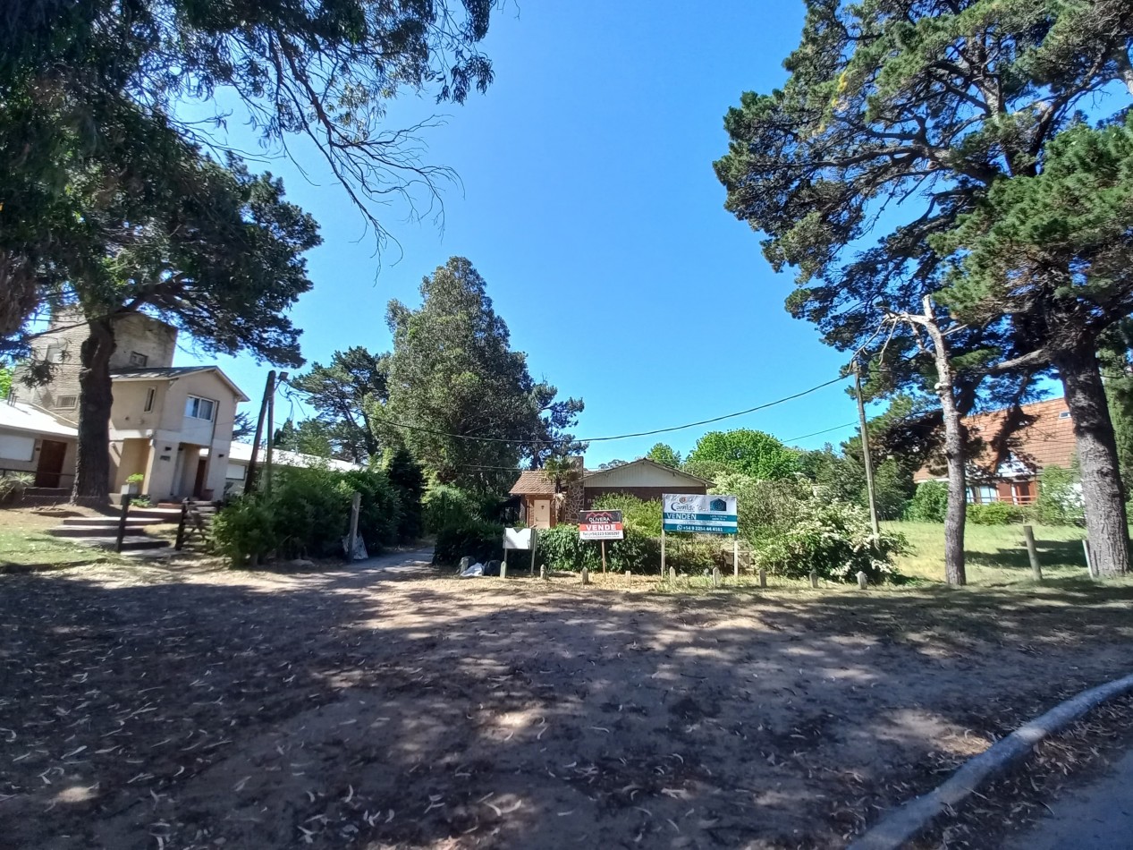 Lote Multifamiliar con dos casas en Pinamar