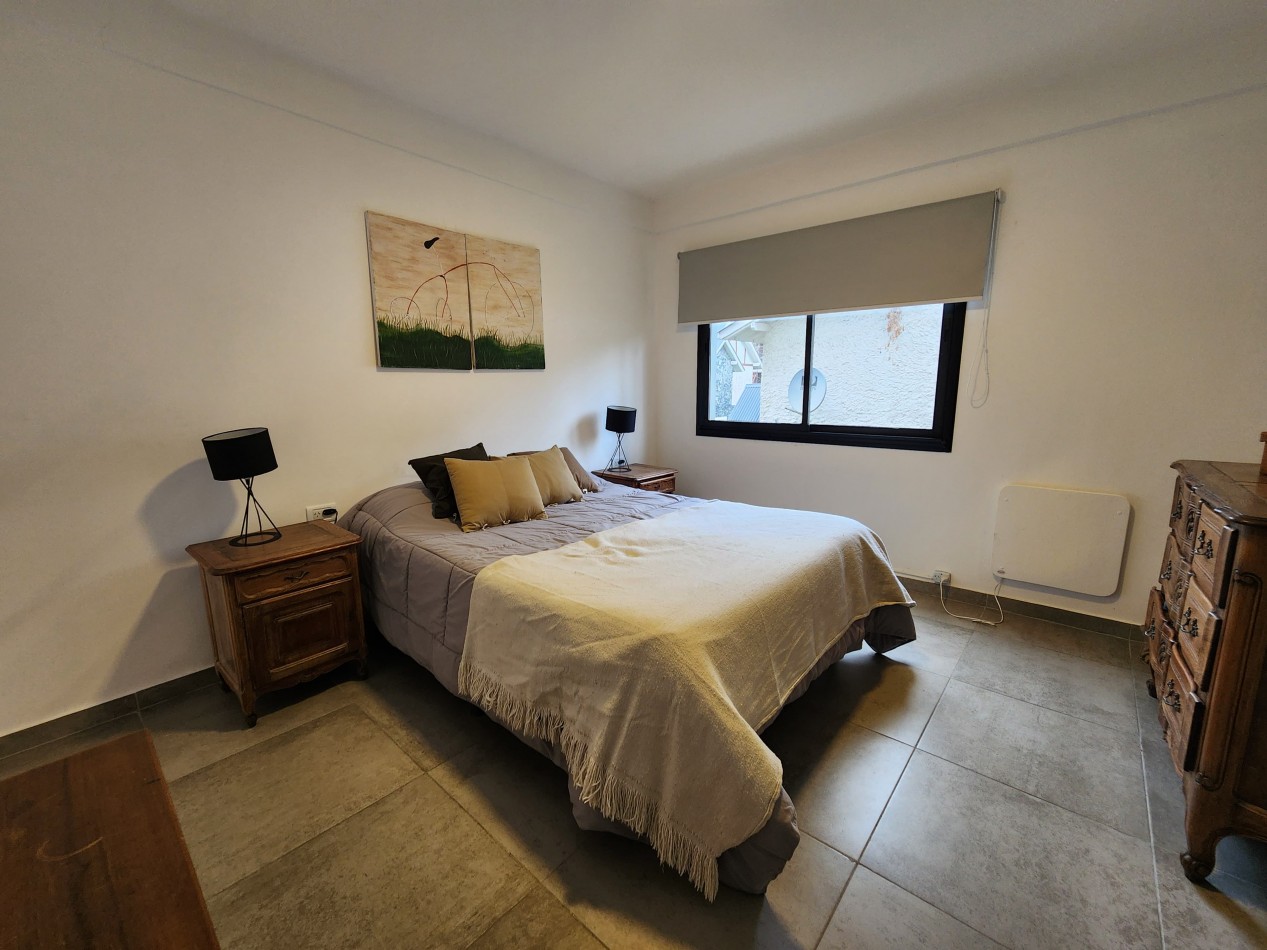 Departamento de 3 Ambientes con Patio Privado.