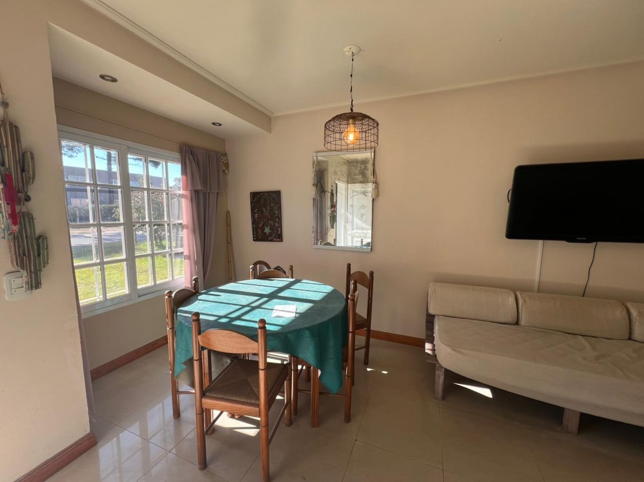 Duplex Luminoso con Patio Privado y Parrilla