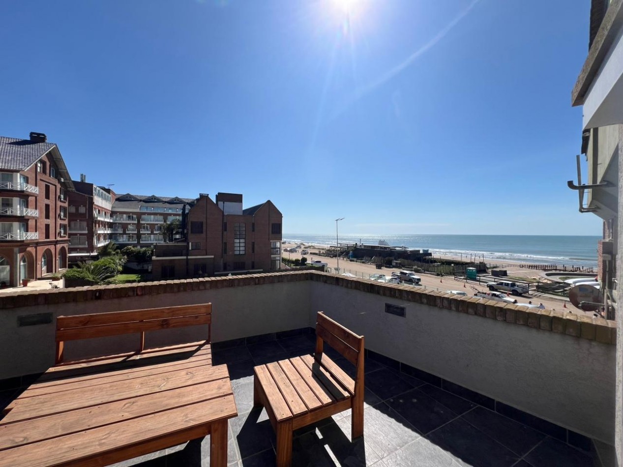 Departamento en Pinamar - Con Terraza, Parrilla y Vista al Mar