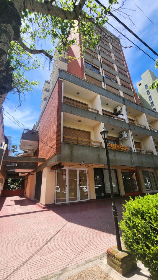 Departamento en Pinamar con Terraza y Cochera Cubierta