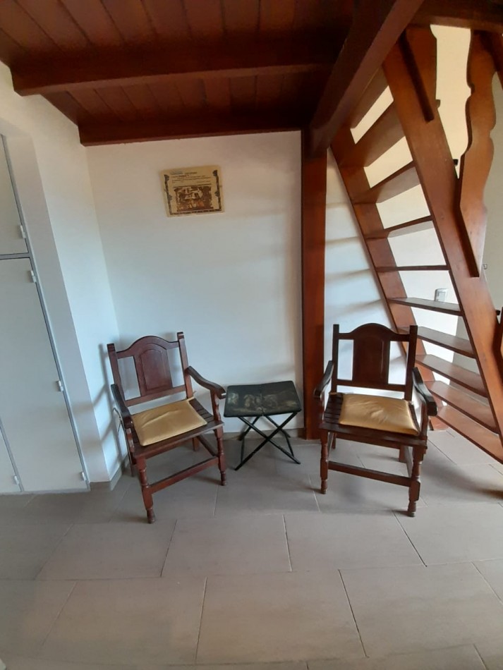 Departamento dos ambientes a metros del mar