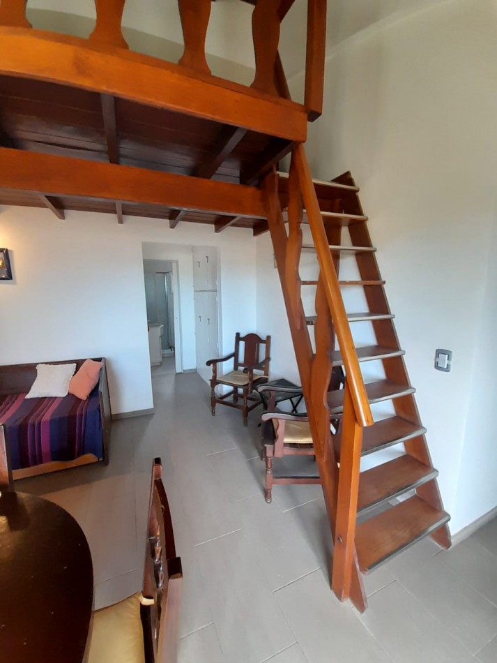 Departamento dos ambientes a metros del mar