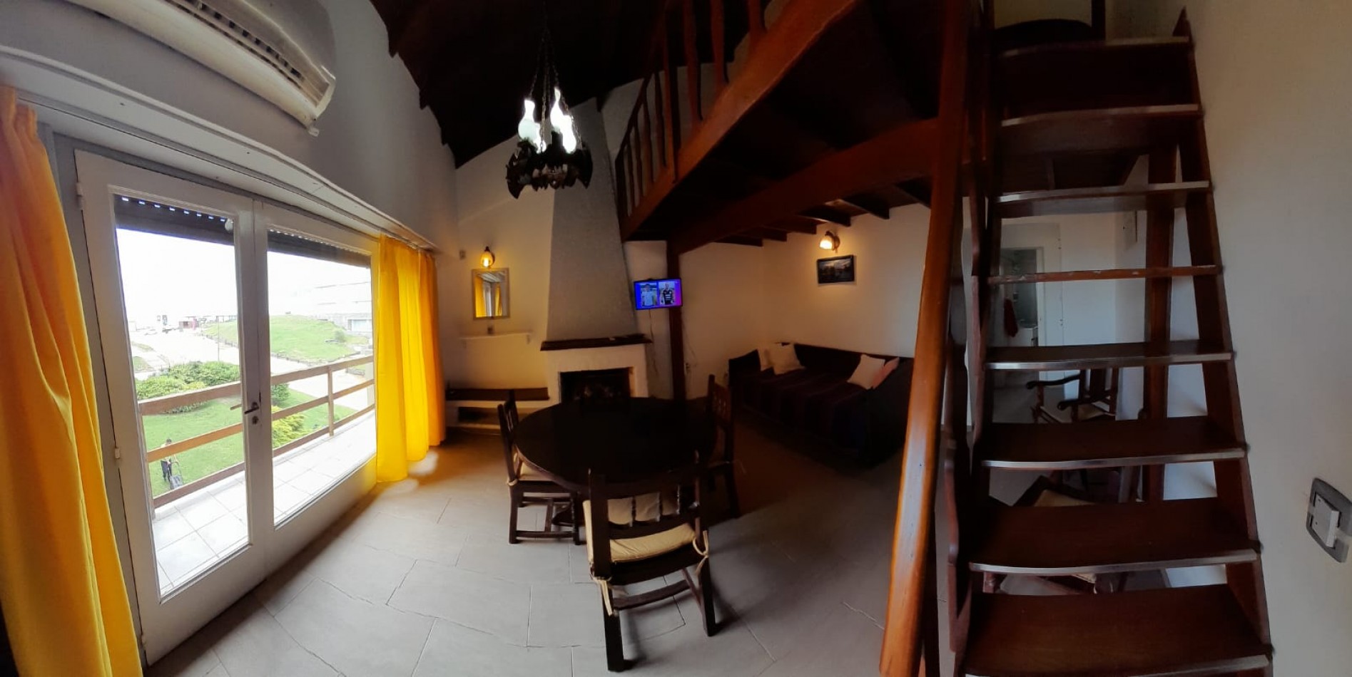 Departamento dos ambientes a metros del mar