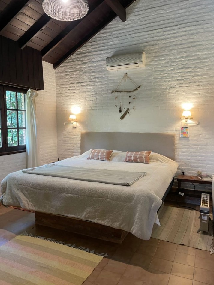 Casa de excelente calidad constructiva muy cerca del mar - Pinamar. 
