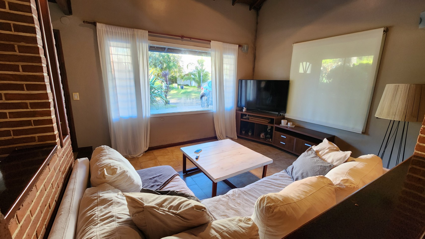 Casa en Venta Pinamar Zona B5 3 Dormitorios + Playroom Gas Natural Amplio jardin