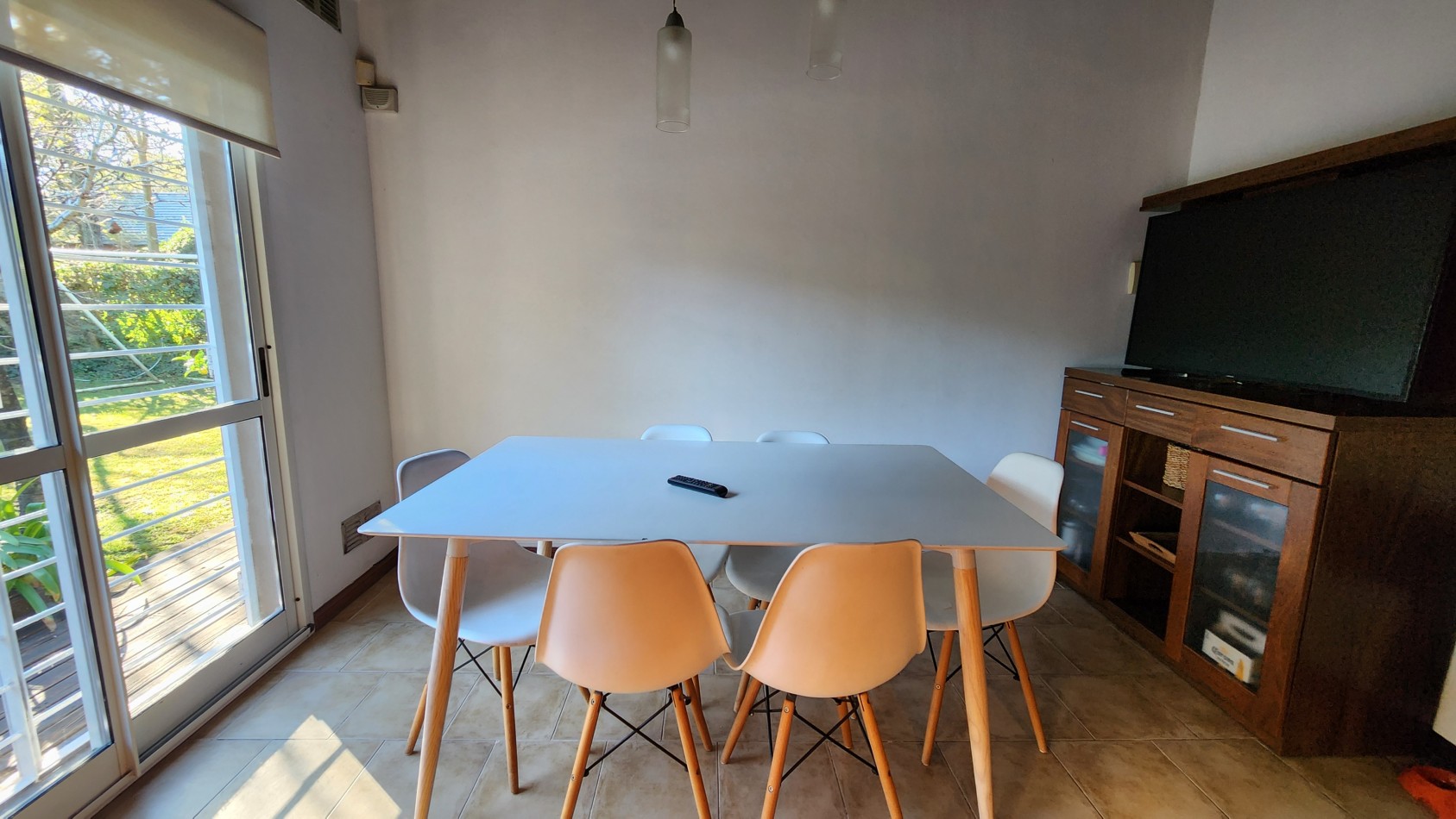 Casa en Venta Pinamar Zona B5 3 Dormitorios + Playroom Gas Natural Amplio jardin