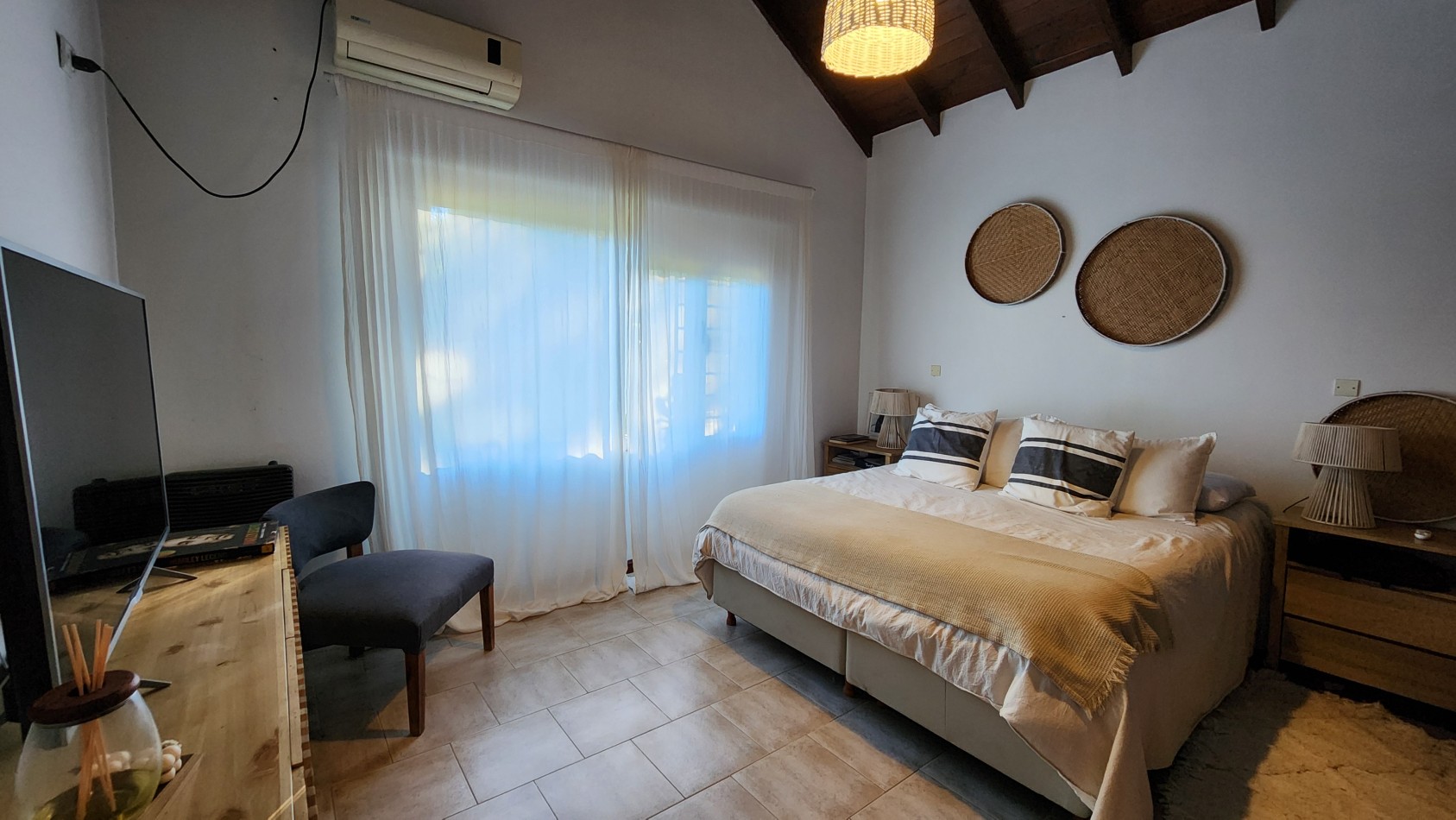 Casa en Venta Pinamar Zona B5 3 Dormitorios + Playroom Gas Natural Amplio jardin