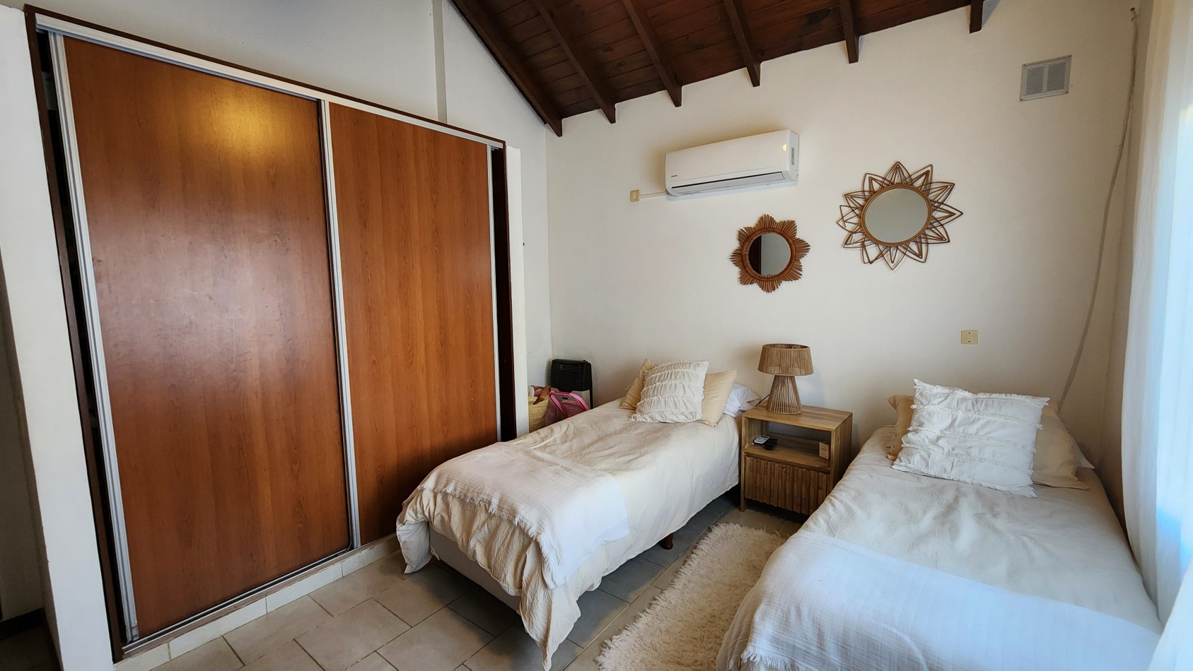 Casa en Venta Pinamar Zona B5 3 Dormitorios + Playroom Gas Natural Amplio jardin