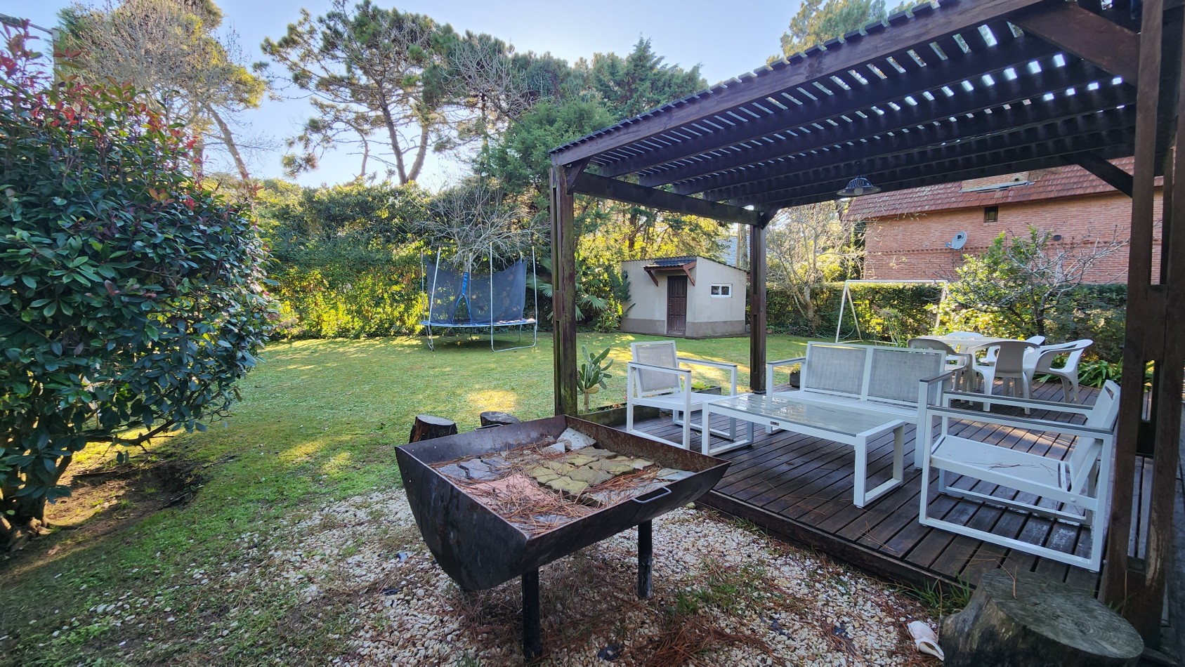 Casa en Venta Pinamar Zona B5 3 Dormitorios + Playroom Gas Natural Amplio jardin