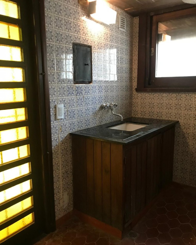 Casa en Venta Pinamar Centro-Playa 3 Dormitorios + Dependencia + Parrilla + Jardin + Terraza - Gas natural
