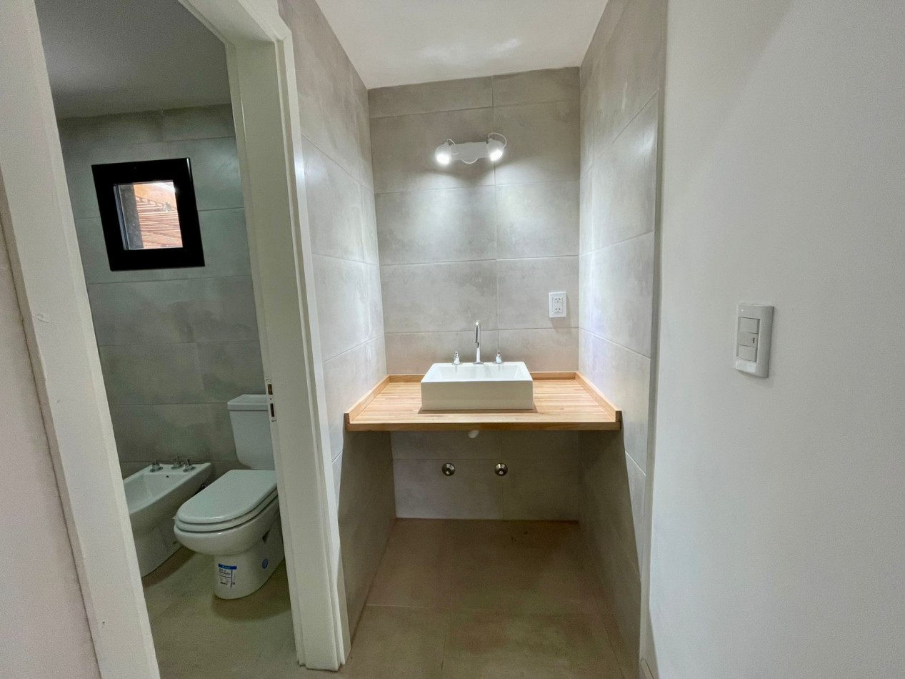 Casa en Venta A estrenar Pinamar Lasalle  4 ambientes + Galeria + Lavadero FINANCIA