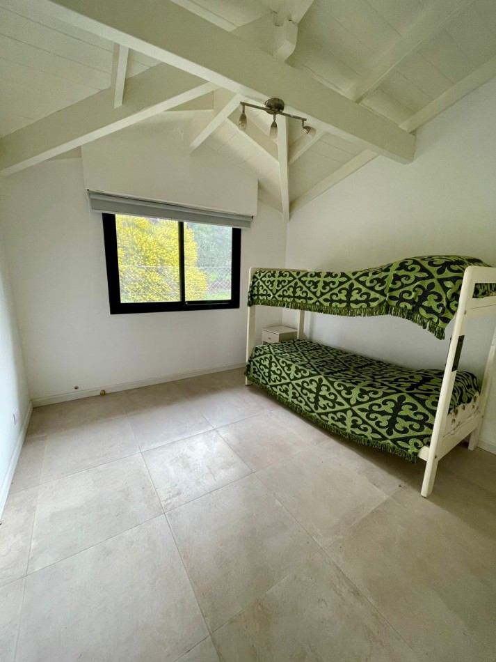Casa en Venta A estrenar Pinamar Lasalle  4 ambientes + Galeria + Lavadero FINANCIA