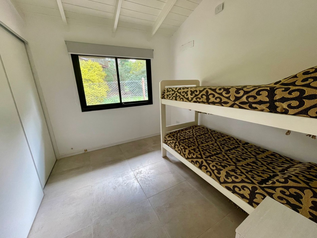 Casa en Venta A estrenar Pinamar Lasalle  4 ambientes + Galeria + Lavadero FINANCIA