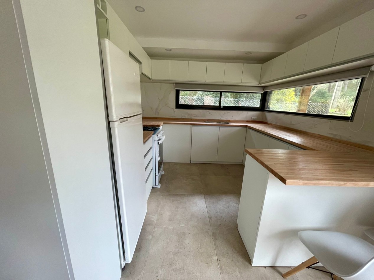 Casa en Venta A estrenar Pinamar Lasalle  4 ambientes + Galeria + Lavadero FINANCIA