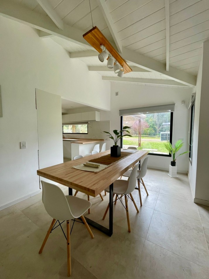 Casa en Venta A estrenar Pinamar Lasalle  4 ambientes + Galeria + Lavadero FINANCIA