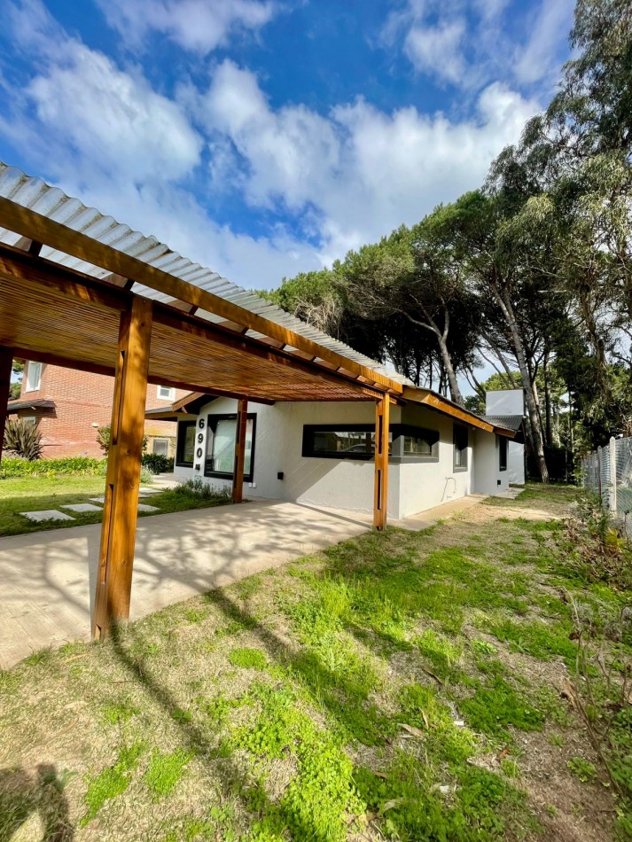 Casa en Venta A estrenar Pinamar Lasalle  4 ambientes + Galeria + Lavadero FINANCIA