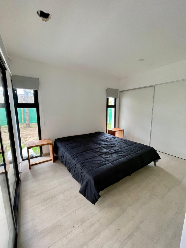 Casa en Venta en Pinamar A Estrenar Zona Nayades 4 ambientes + 2 Baños + Galeria Techada + Gas natural FINANCIA 50%