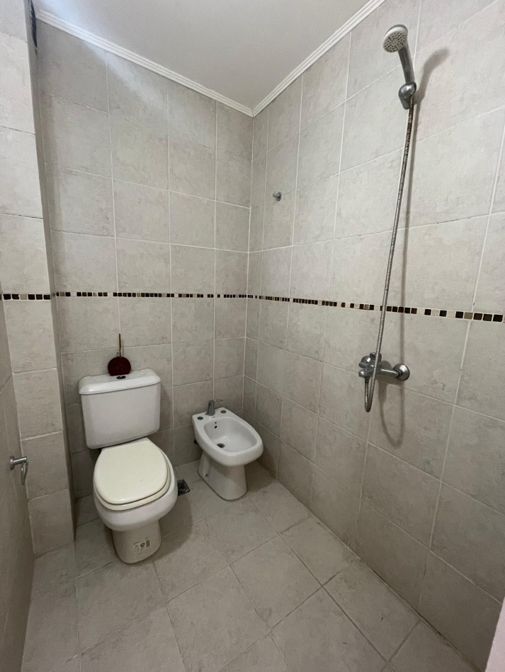 Departamento en Venta en Pinamar 3 Ambientes Zona centro Gas natural Remodelado. FINANCIA.