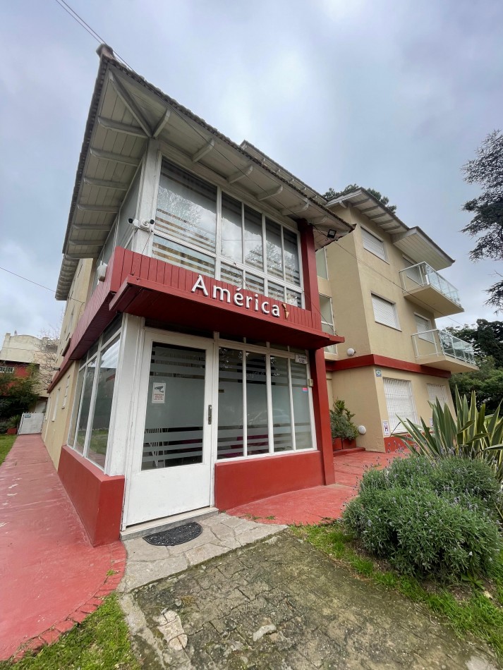 Departamento en Venta en Pinamar 3 Ambientes Zona centro Gas natural Remodelado. FINANCIA.