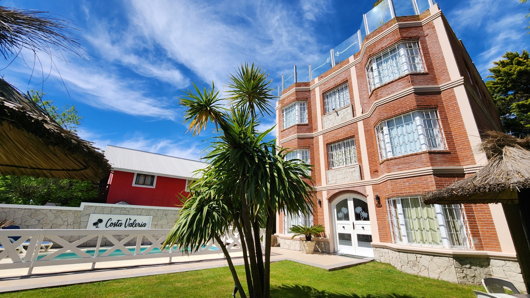 Complejo/Apart en venta Pinamar-Valeria del Mar 7 Unidades en Bloque Gas natural Losa radiante Piscina Estacionamiento
