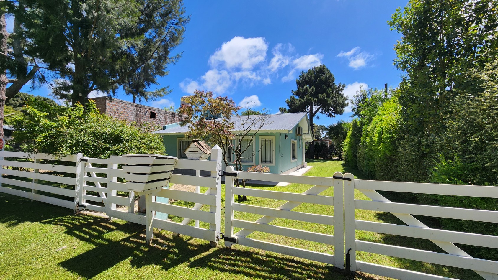 Casa en Venta Pinamar-Valeria del Mar 3 Ambientes Toilette + Baño Gas natural Radiadores Gran Parque