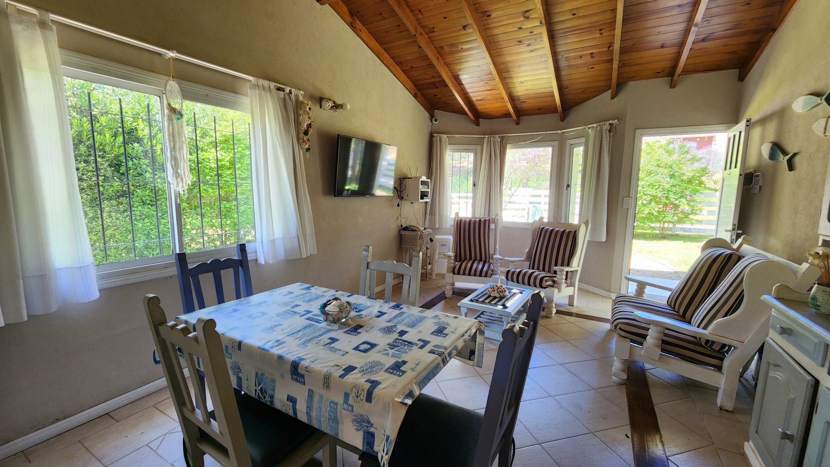 Casa en Venta Pinamar-Valeria del Mar 3 Ambientes Toilette + Baño Gas natural Radiadores Gran Parque