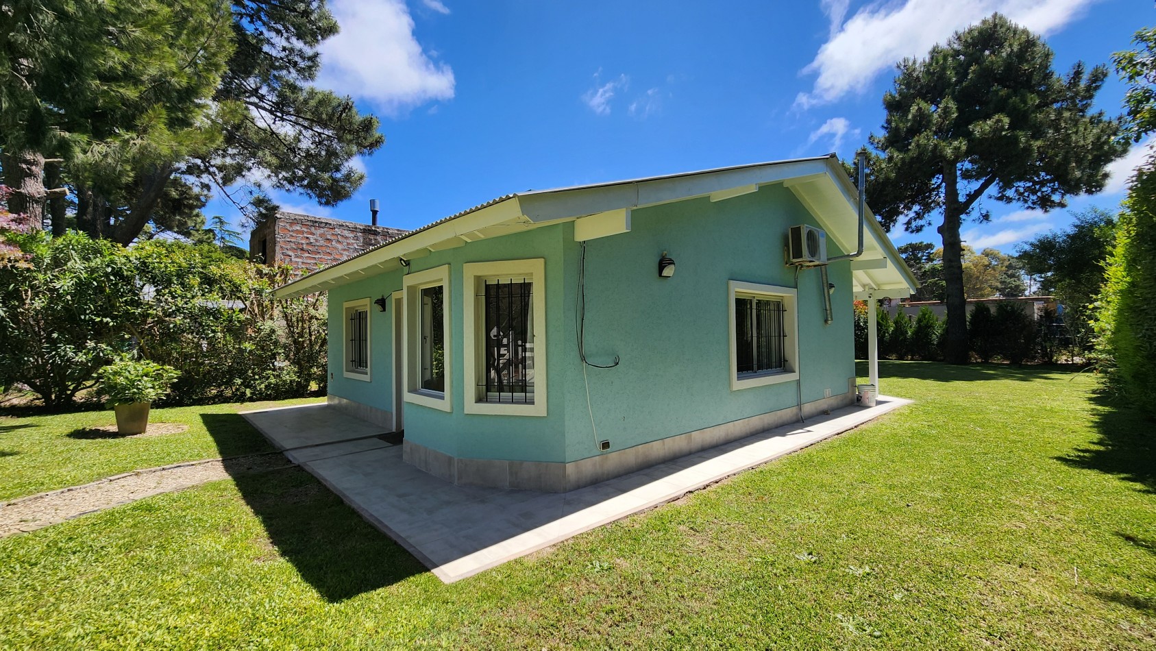 Casa en Venta Pinamar-Valeria del Mar 3 Ambientes Toilette + Baño Gas natural Radiadores Gran Parque