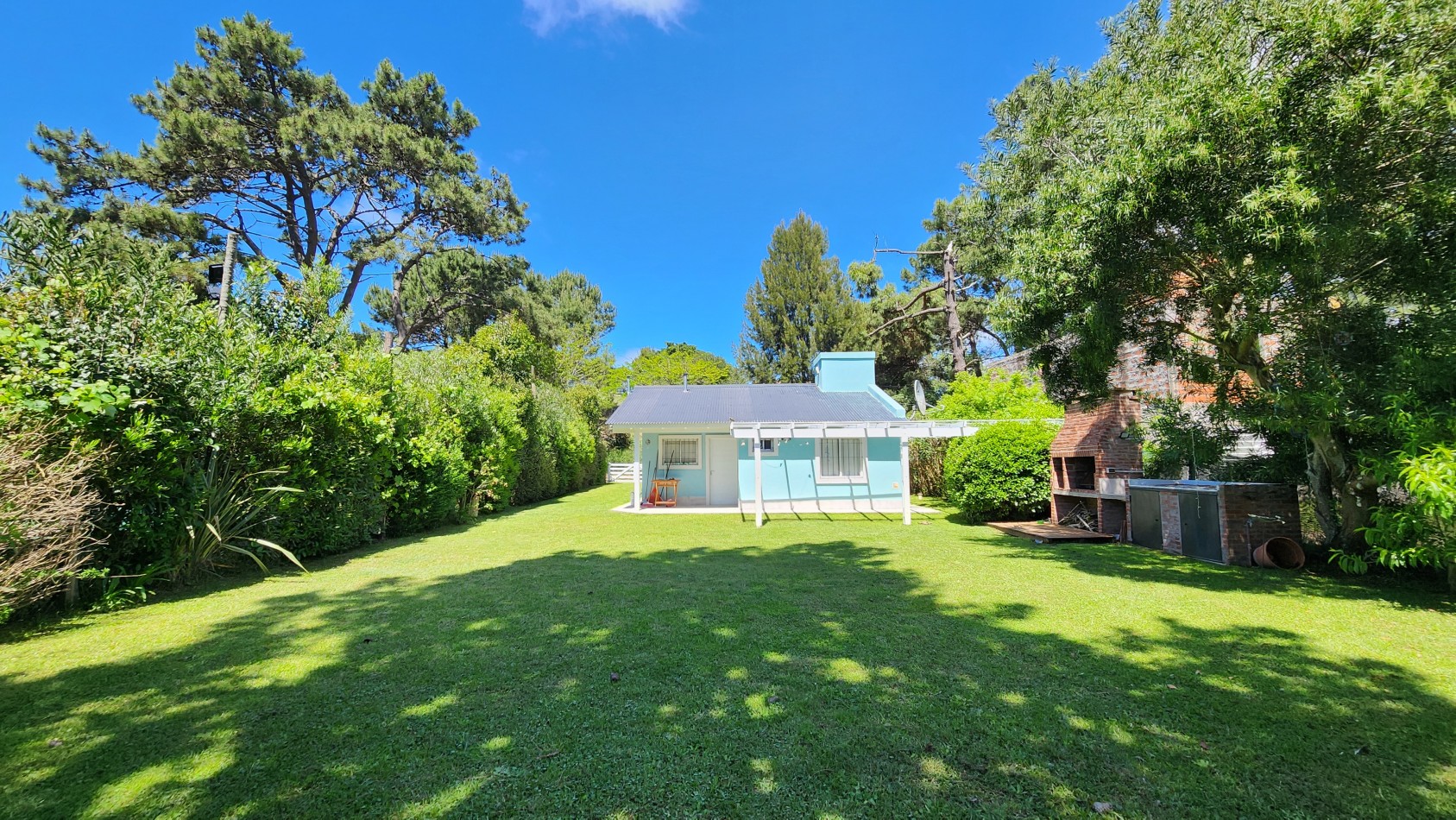 Casa en Venta Pinamar-Valeria del Mar 3 Ambientes Toilette + Baño Gas natural Radiadores Gran Parque