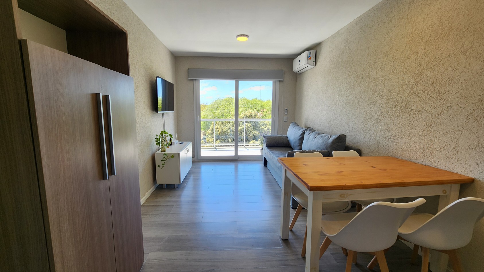 Departamento 2 ambientes nuevo Balcon y Terraza Zona Centro