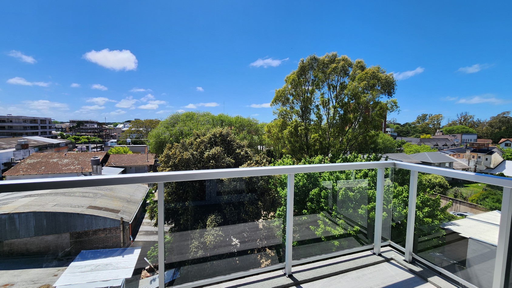 Departamento 2 ambientes nuevo Balcon y Terraza Zona Centro