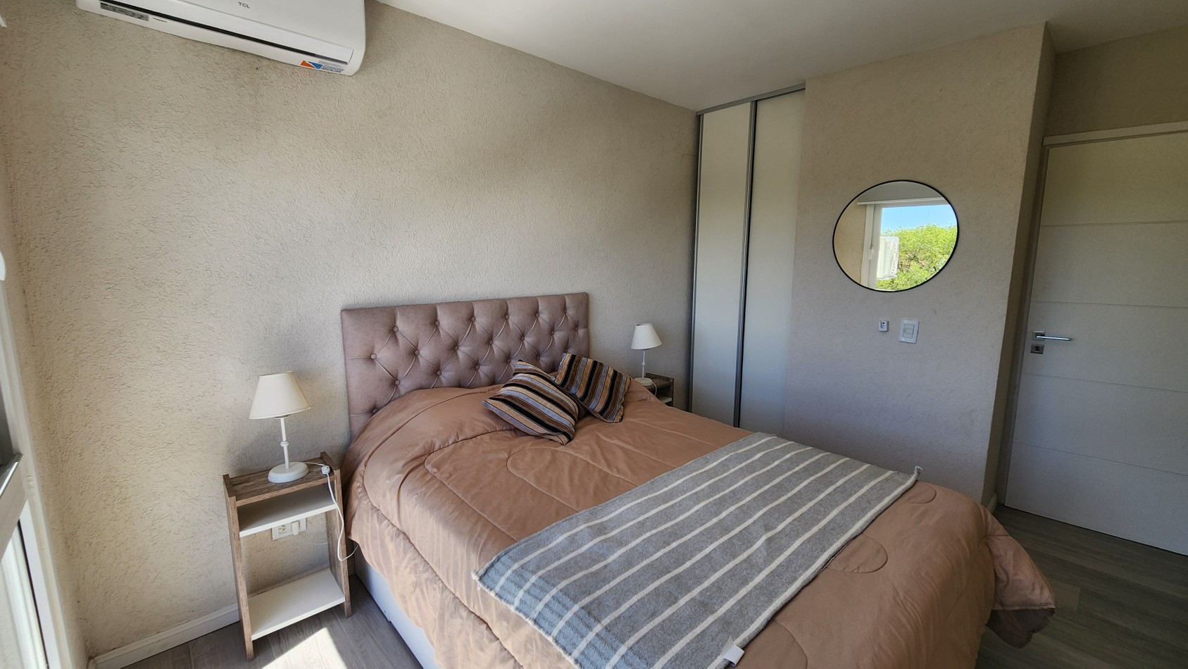 Departamento 2 ambientes nuevo Balcon y Terraza Zona Centro