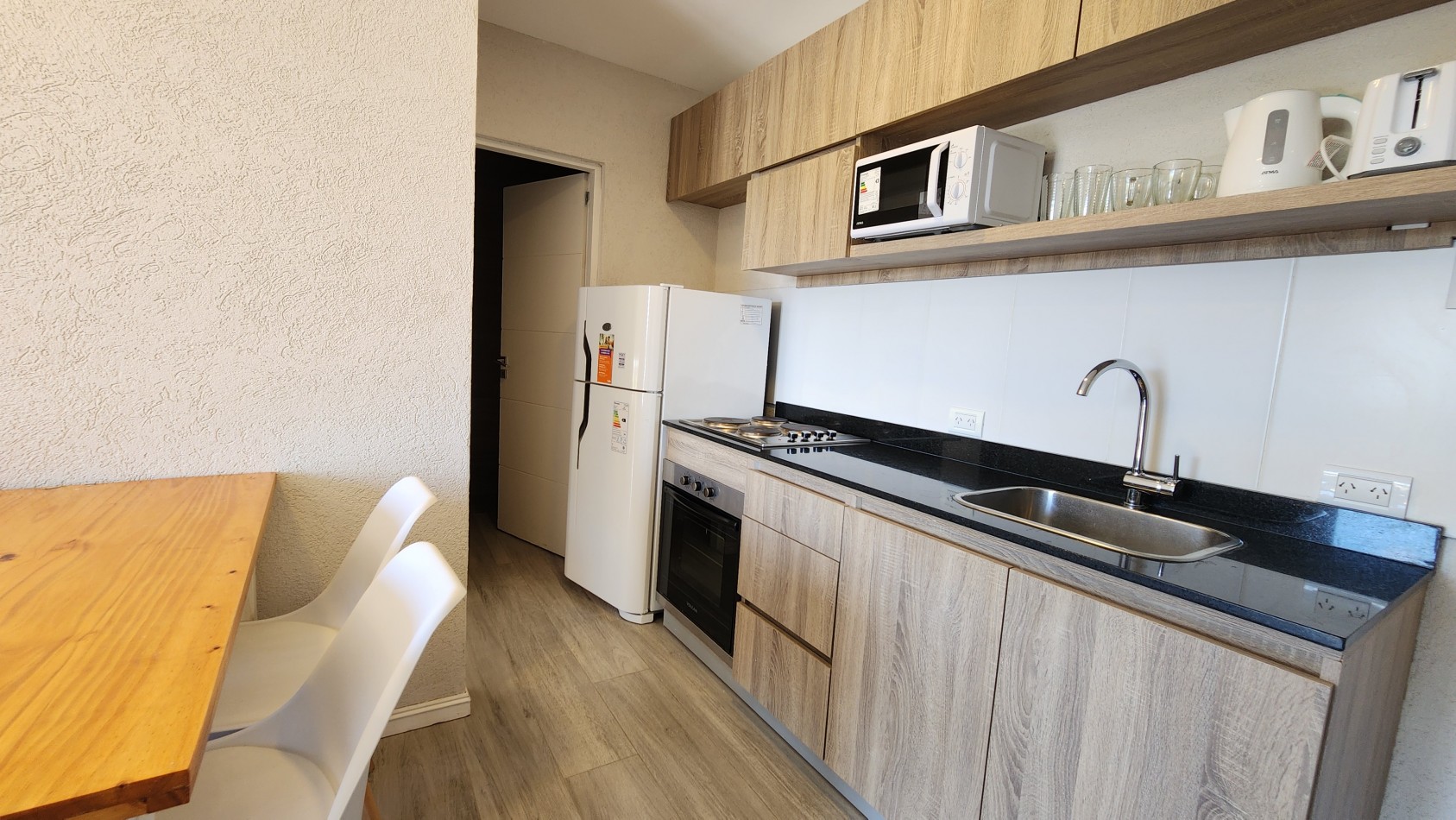 Departamento 2 ambientes nuevo Balcon y Terraza Zona Centro