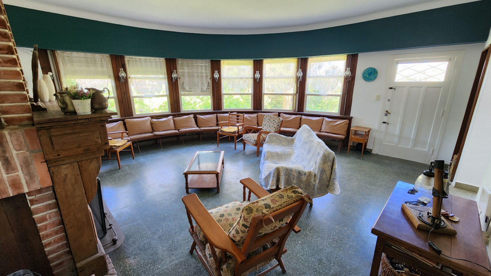 Casa en Venta Pinamar Zona Iglesia A 200 mts del Mar 4 Dormitorios Terraza Garage Jardin Garaje Gas natural