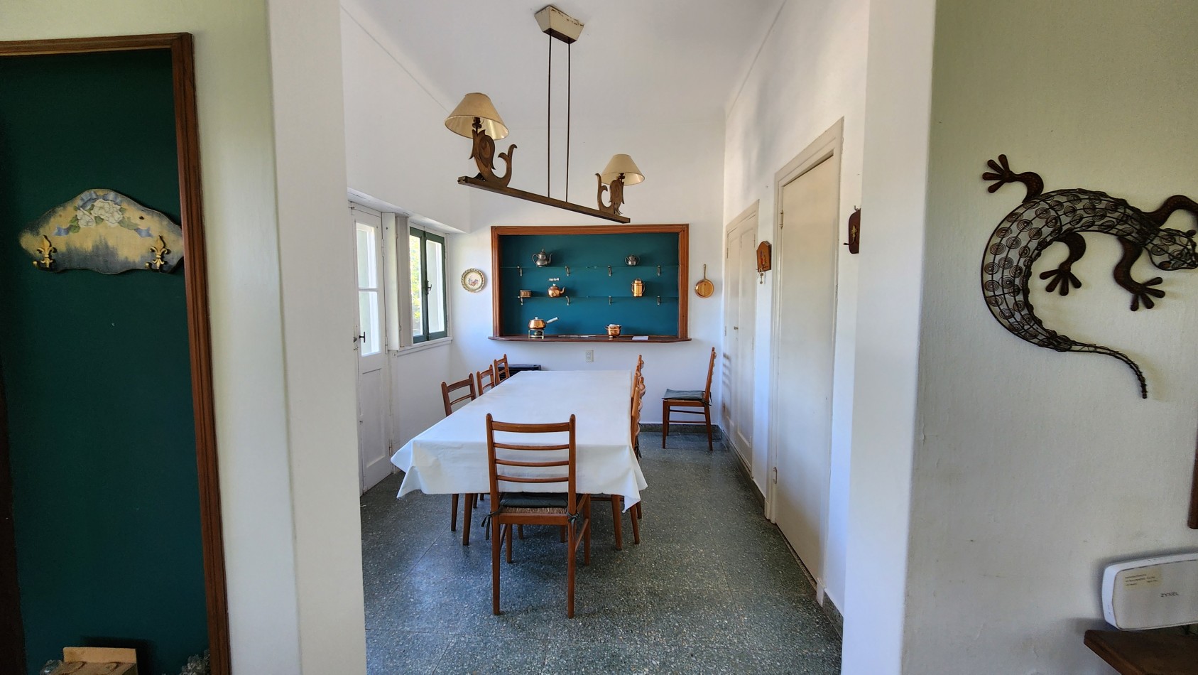 Casa en Venta Pinamar Zona Iglesia A 200 mts del Mar 4 Dormitorios Terraza Garage Jardin Garaje Gas natural