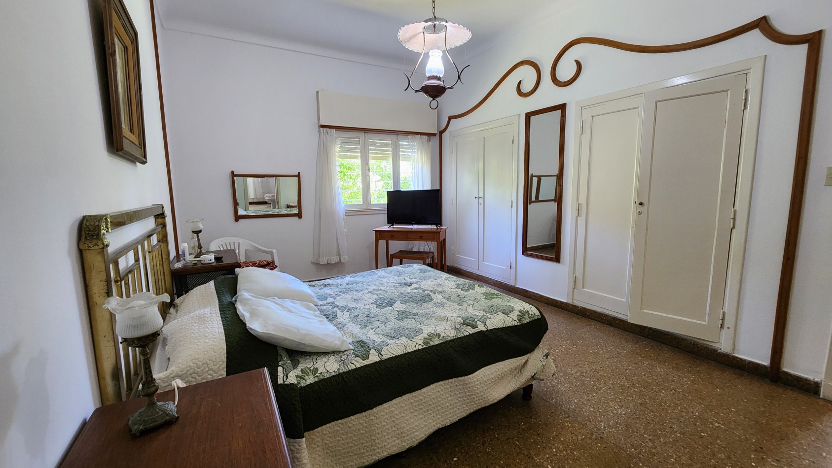 Casa en Venta Pinamar Zona Iglesia A 200 mts del Mar 4 Dormitorios Terraza Garage Jardin Garaje Gas natural