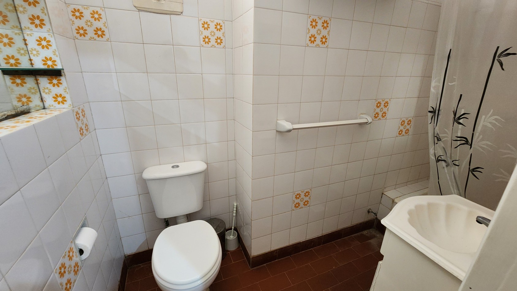 Casa en Venta Pinamar Zona Iglesia A 200 mts del Mar 4 Dormitorios Terraza Garage Jardin Garaje Gas natural