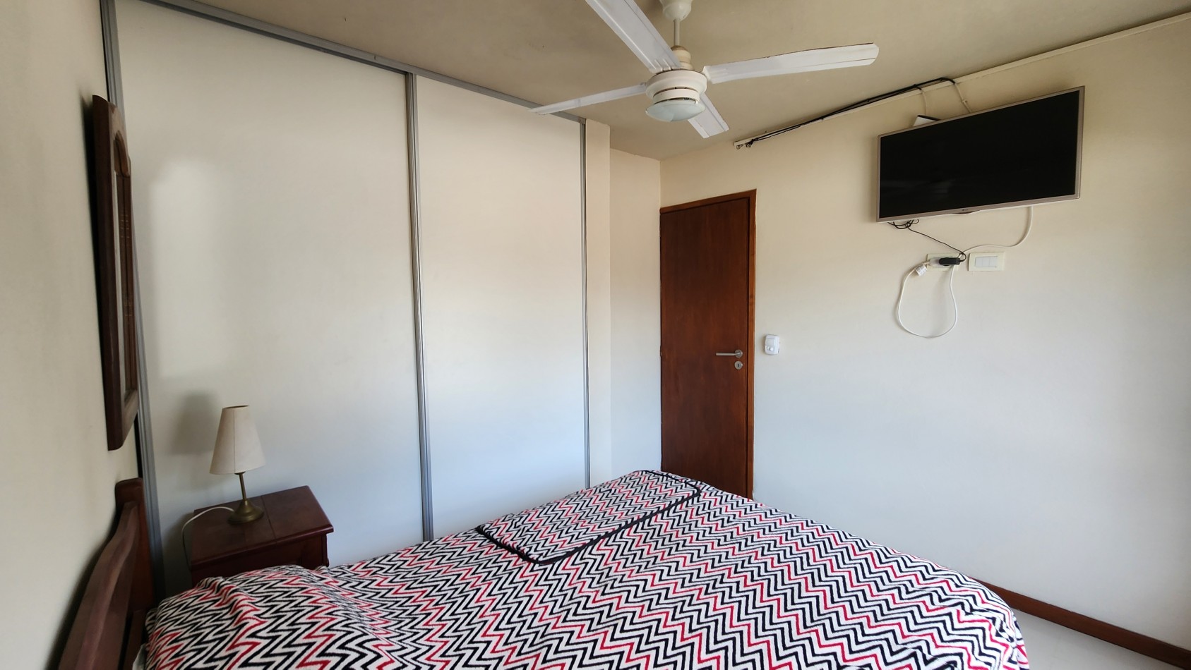 Impecable departamento de 3 ambientes.