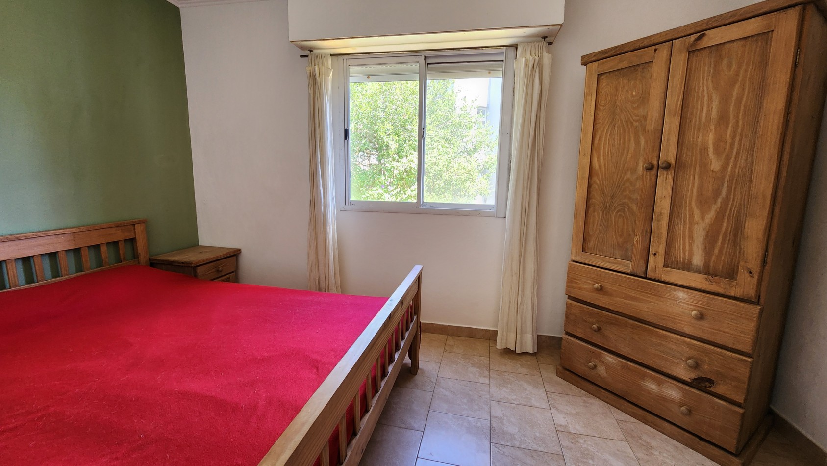 Departamentos y Duplex en Venta en Pinamar Mar de Ostende a 100 mts de la playa 4 Unidades Gas natural