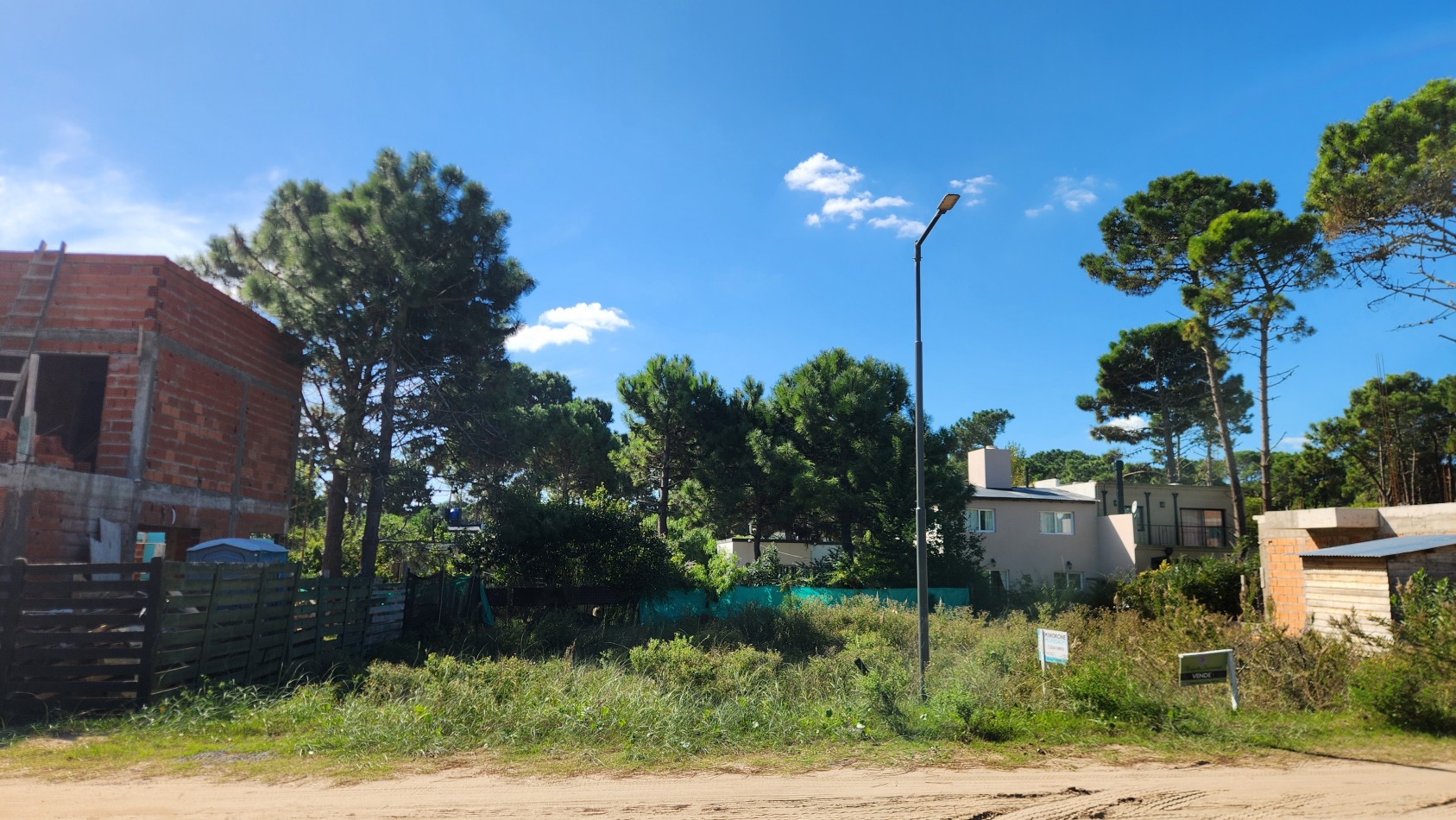 Lote Terreno en Venta Pinamar Cooperativa de Vivienda Zona Intermedanos 196 m2 Permuta-Toma Vehiculo Escriturado-Gas natural