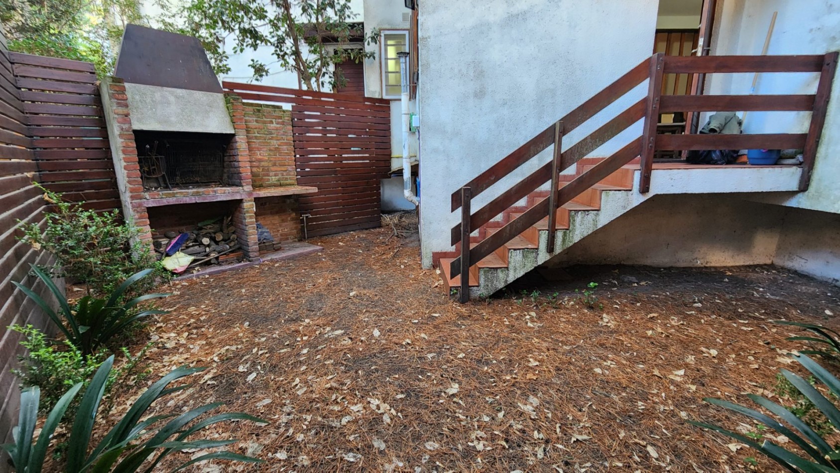 Duplex en Venta Pinamar 3 Ambientes + Garaje + Jardin propio Gas natural 110 m2 