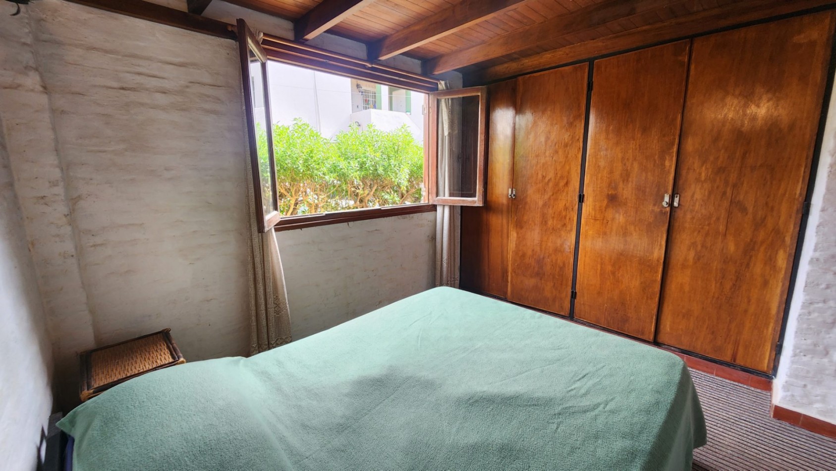 Departamentos y Duplex en Venta en Pinamar Mar de Ostende a 100 mts de la playa 4 Unidades Gas natural