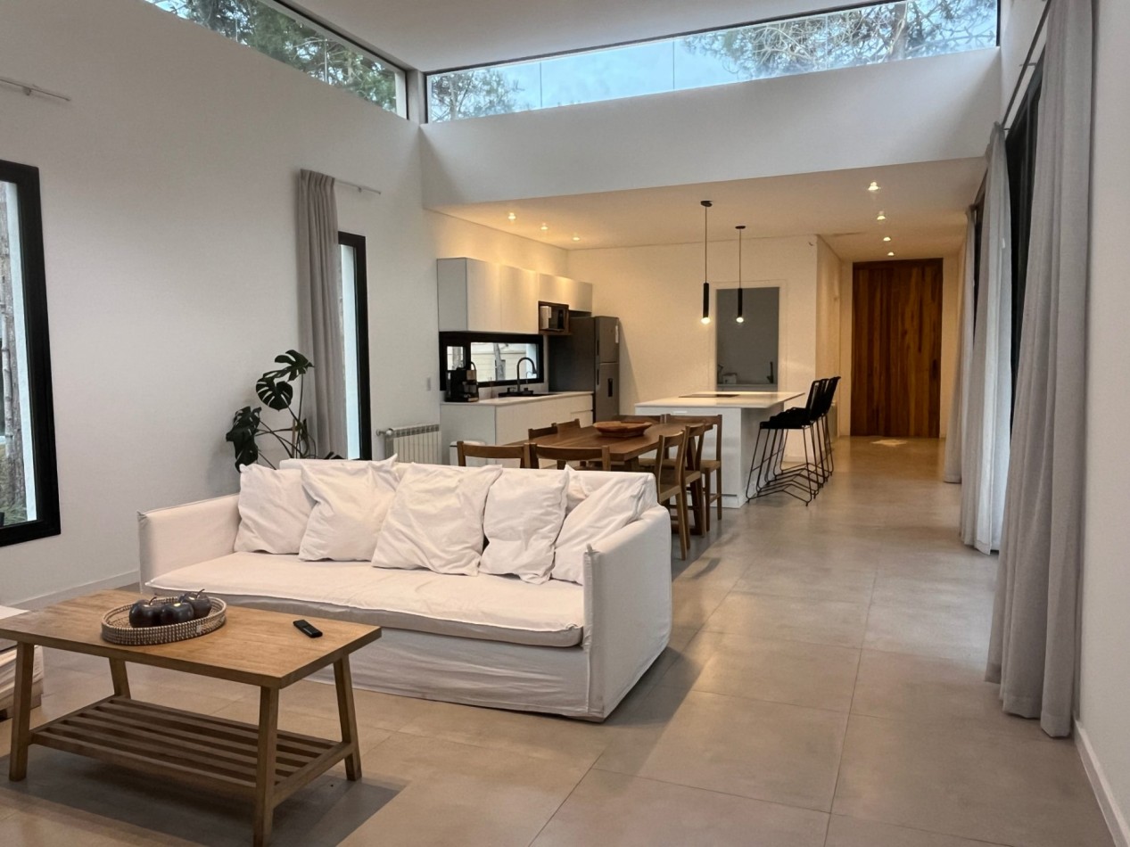 Casa Venta Pinamar Alamos 4 Dormitorios Gas Natural 3 Baños A Estrenar