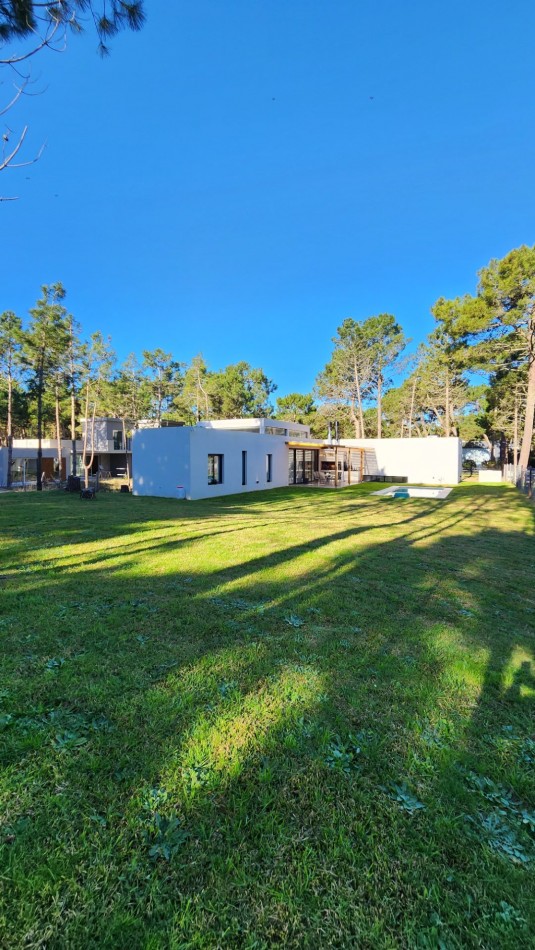 Casa Venta Pinamar Alamos 4 Dormitorios Gas Natural 3 Baños A Estrenar