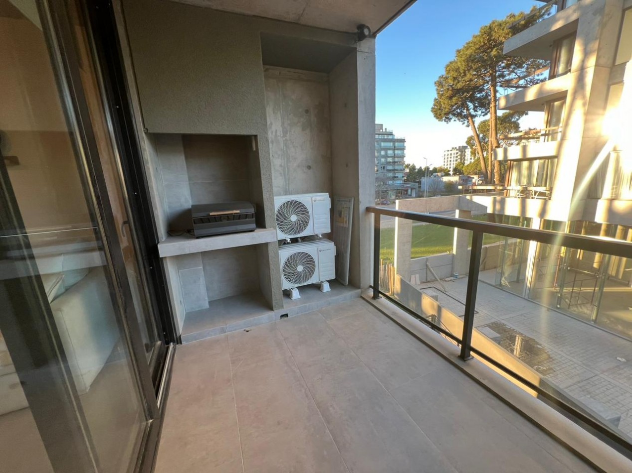 Departamento 2 ambientes con cochera y piscina Pinamar 